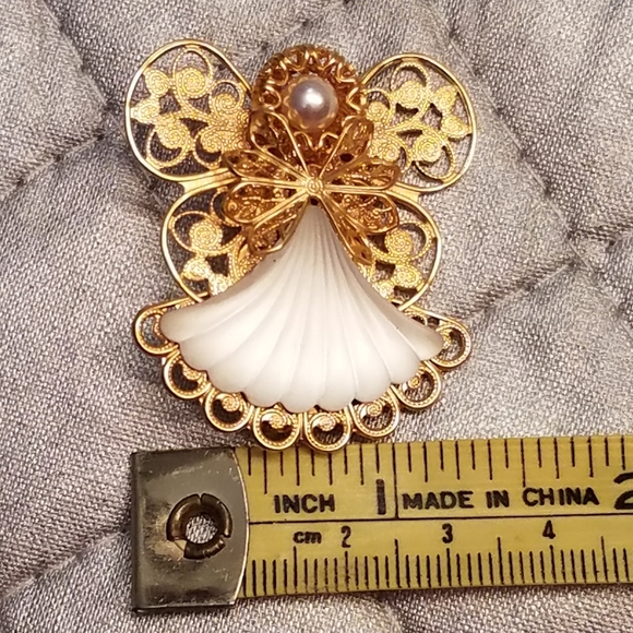 Vintage Angels of Love pin / brooch - Picture 4 of 4